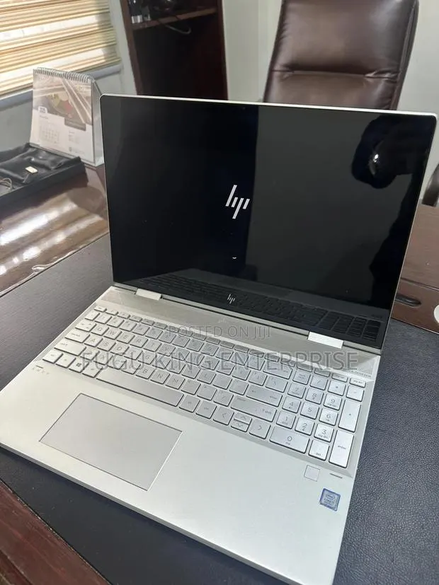 Laptop HP Envy 15-Ep0xxx 8GB Intel Core I7 SSD 512GB · Photo 1