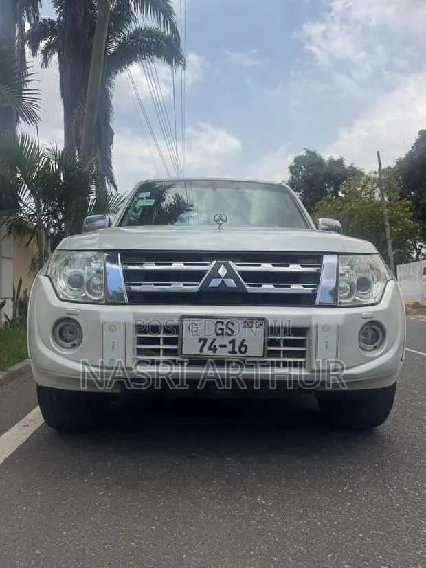 Mitsubishi Pajero V80 3.5 V6 GL/GLS 2016 White · Photo 1