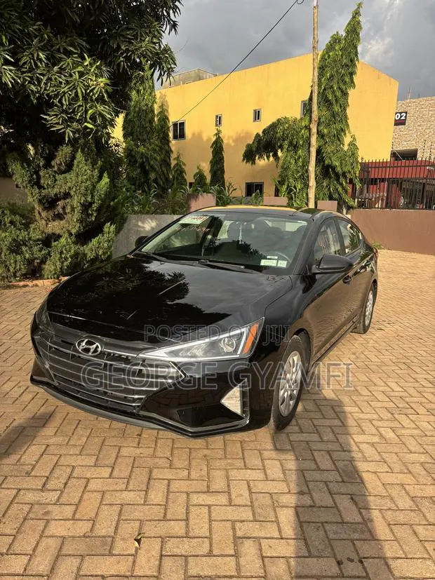 Hyundai Elantra SE 2019 Black · Photo 1