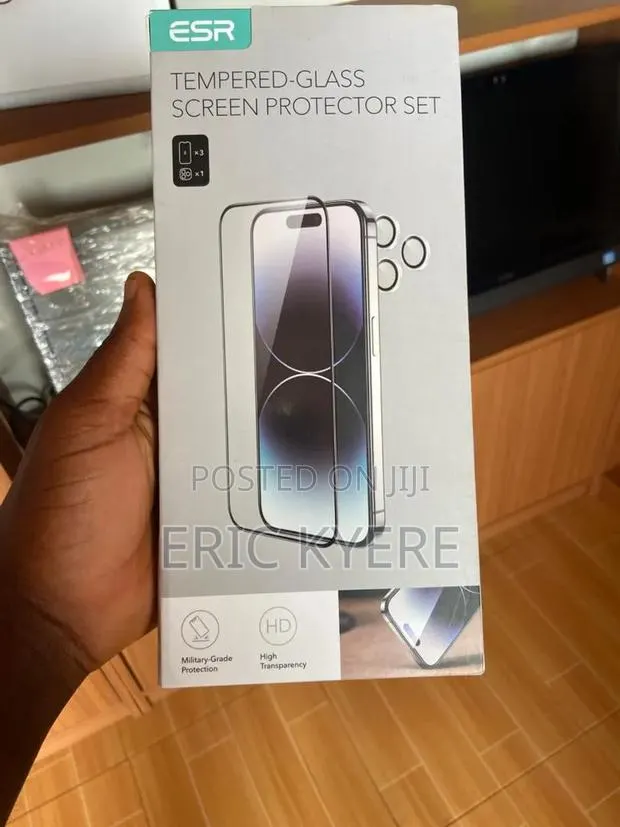 iPhone 15 Screen Protector Set · Photo 1