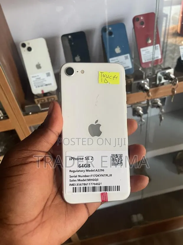 Apple iPhone SE (2020) 64 GB White · Photo 1