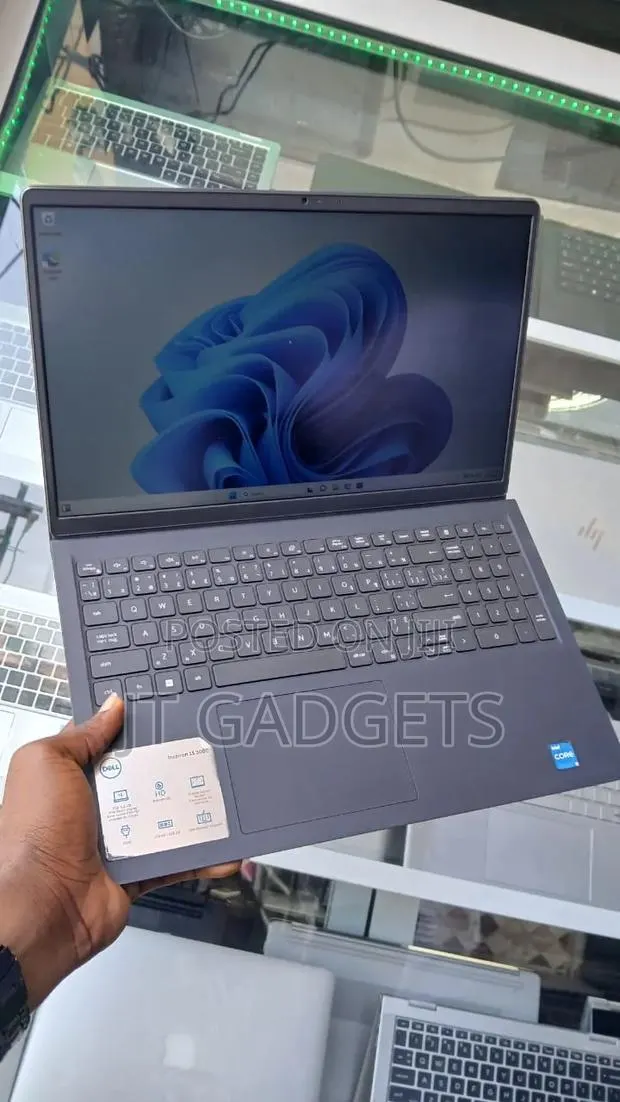 Laptop Dell Inspiron 15 8GB Intel Core i5 SSD 256GB · Photo 1