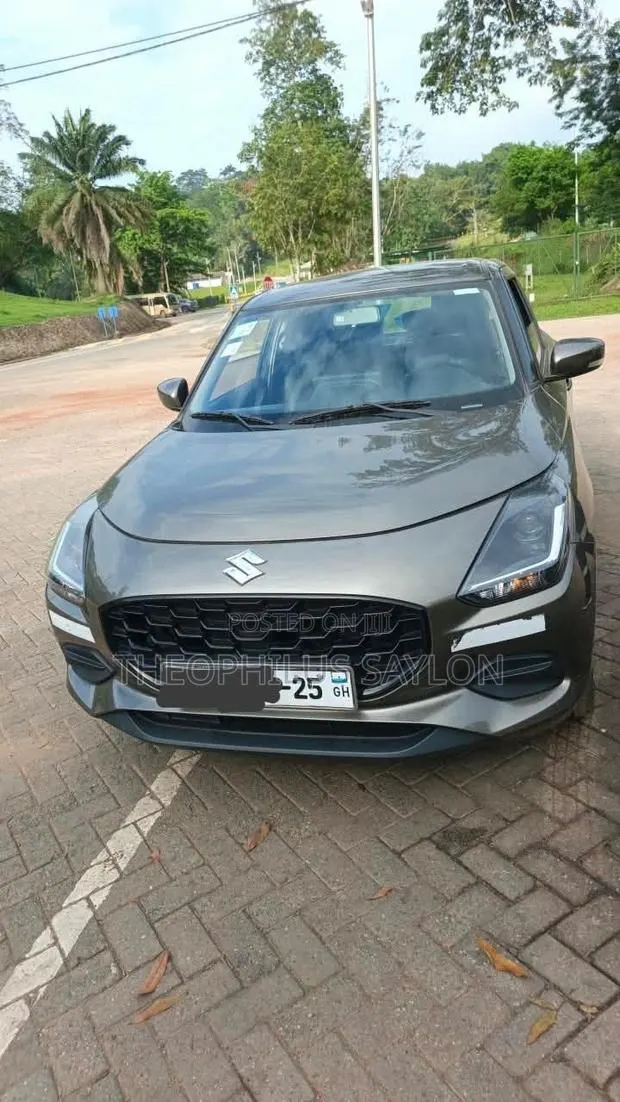 New Suzuki Swift 2025 Gray · Photo 1