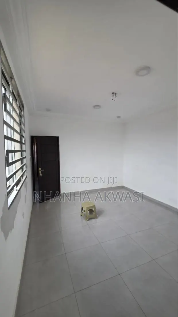 1bdrm Apartment in Community 23, Sakumono for rent · Photo 1