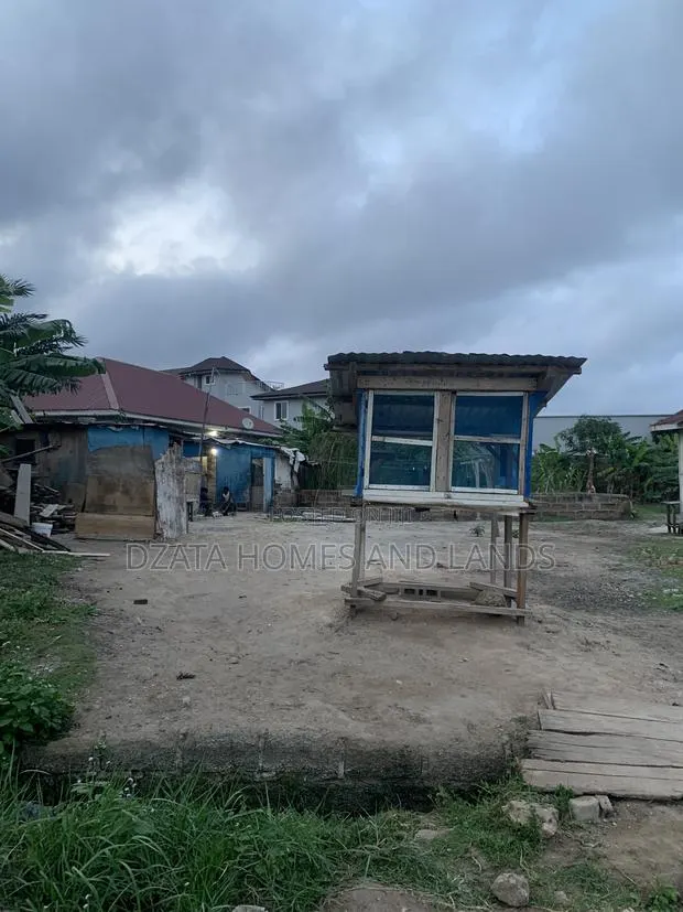 Half Plot for Sale , Size 60/80 · Photo 1