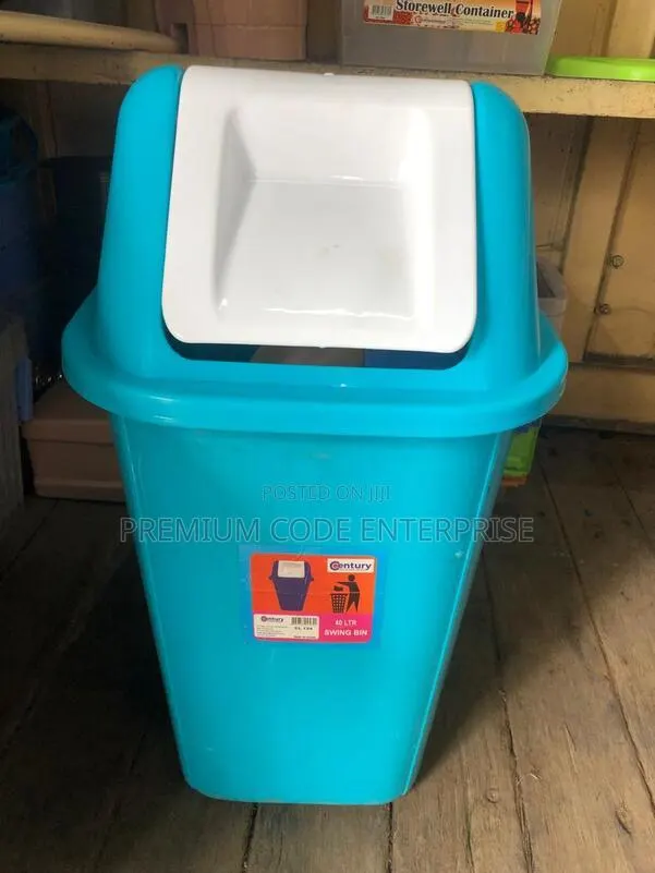40 Liter Dustbin Swing Top. · Photo 1