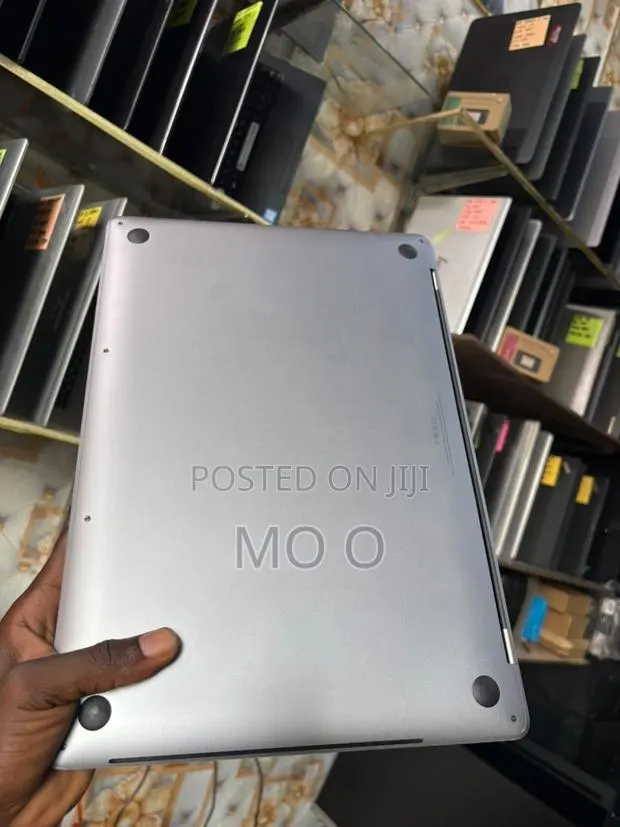 Laptop Apple MacBook Pro 2019 16GB Intel Core i7 SSD 512GB · Photo 1