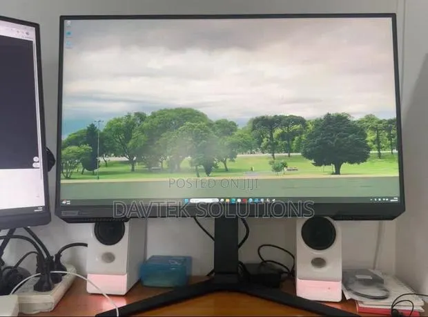 Samsung Odyssey G5 Gaming Monitor · Photo 1