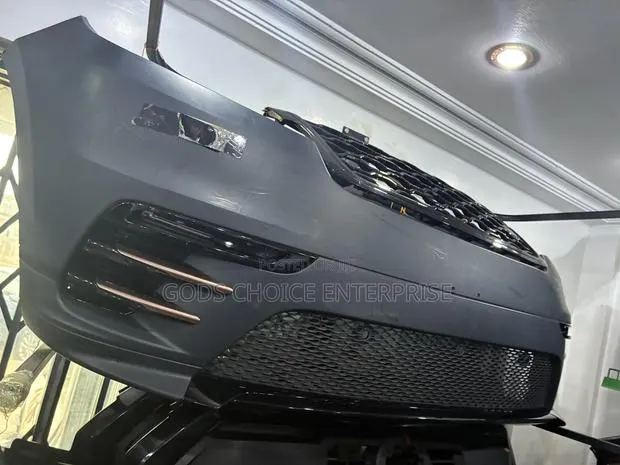 Front Bumper Complete Range Rover Velar 2022-2023-2024-2025 · Photo 1