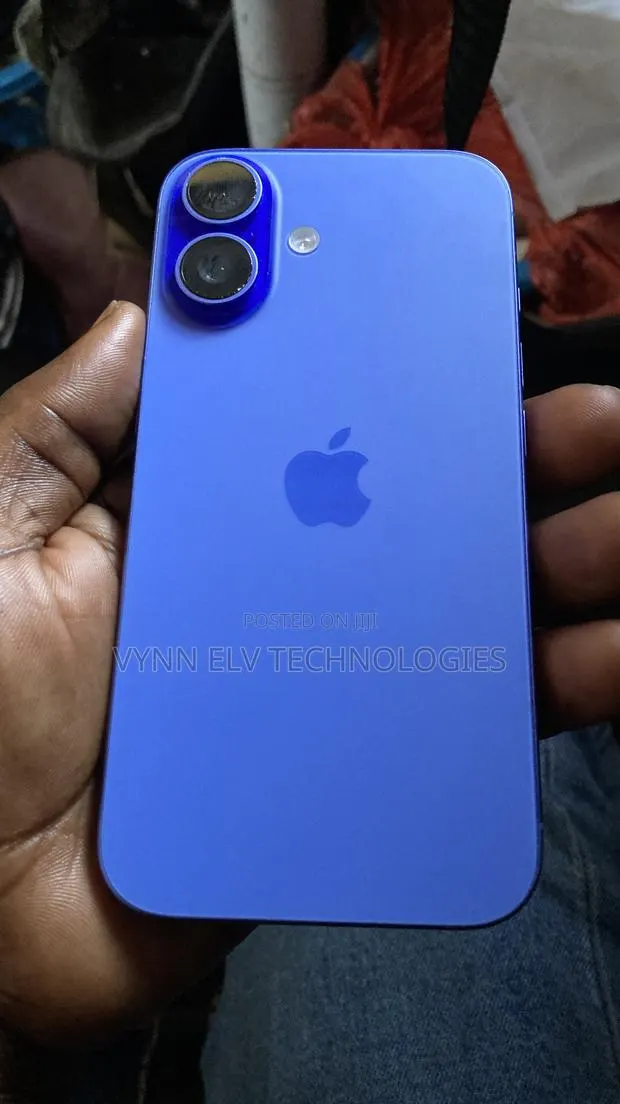 Apple iPhone 16 128 GB Blue · Photo 1