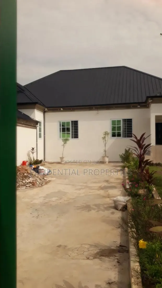 5bdrm House in Accra Metropolitan for rent · Photo 1