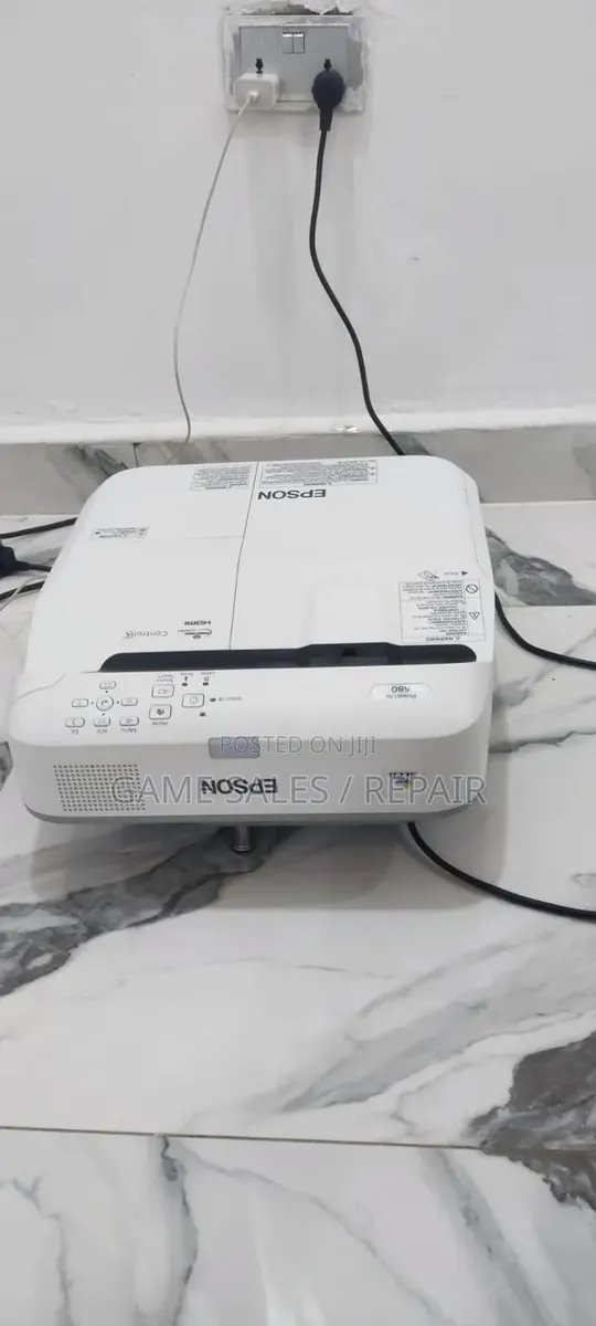 Ultra-Short Throw Projector · Photo 1