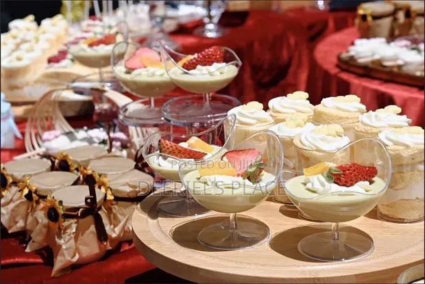 Plastic Ice Cream Cups · Photo 1