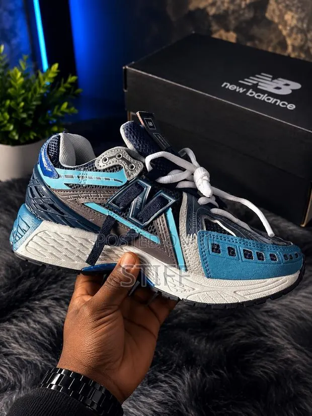 New Balance 1906 · Photo 1