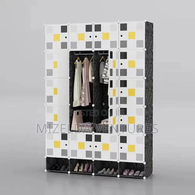 Plastic Cube Wardrobe · Photo 1