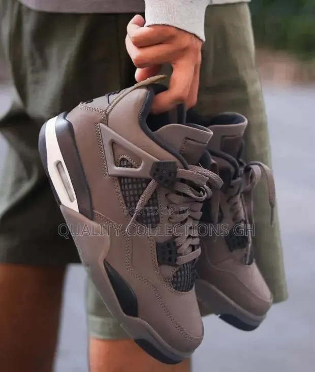 Air Jordan 4 Cave Stone · Photo 1