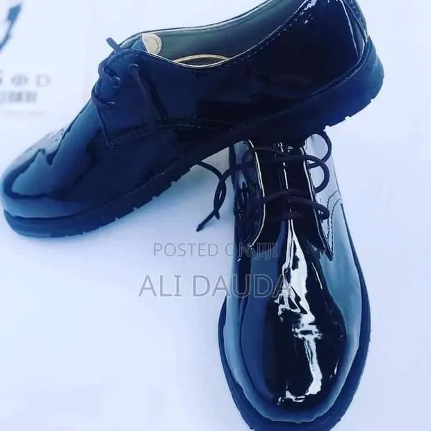 Ghana Made Mirror Shoes · Photo 1