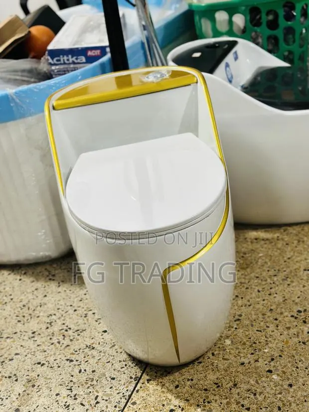 Egg Water Closet _ White and Gold WC · Photo 1