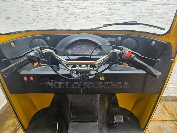 New Motorcycle 2026 Yellow · Photo 4