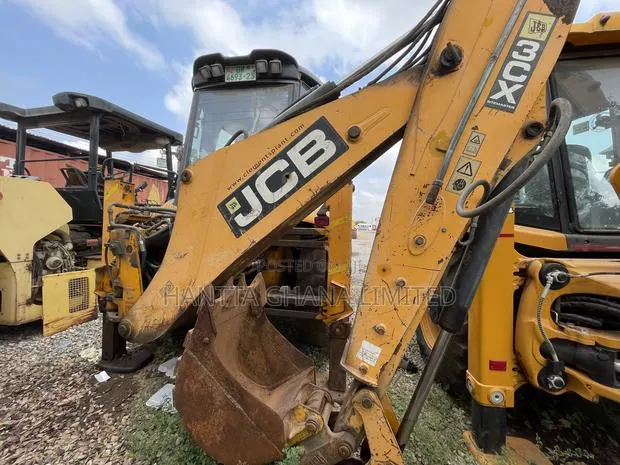 JCB Backhoe Loader for Sale · Photo 1
