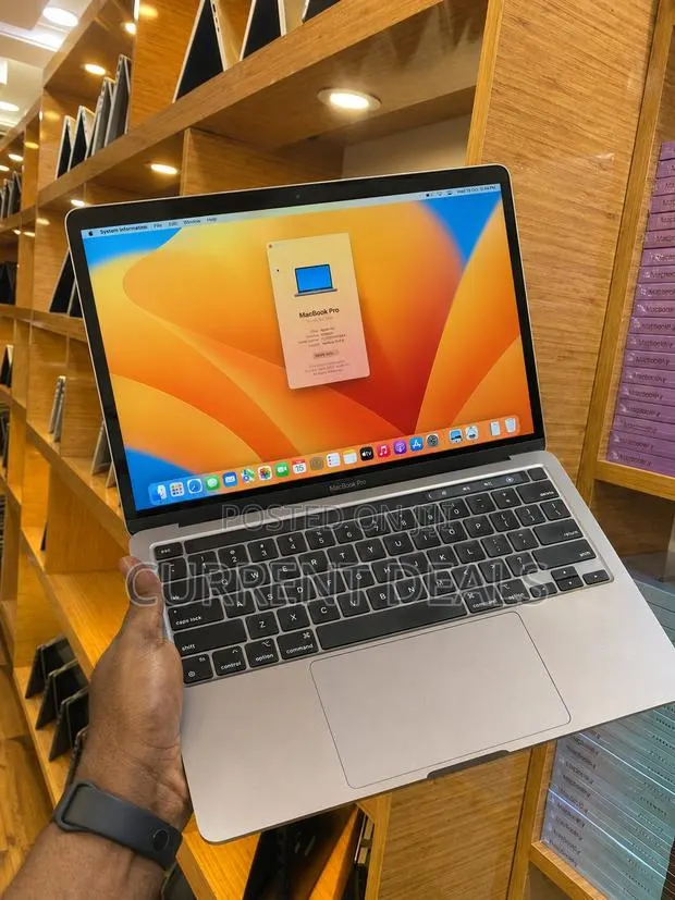 Laptop Apple MacBook 8GB Apple M1 SSD 256GB · Photo 1