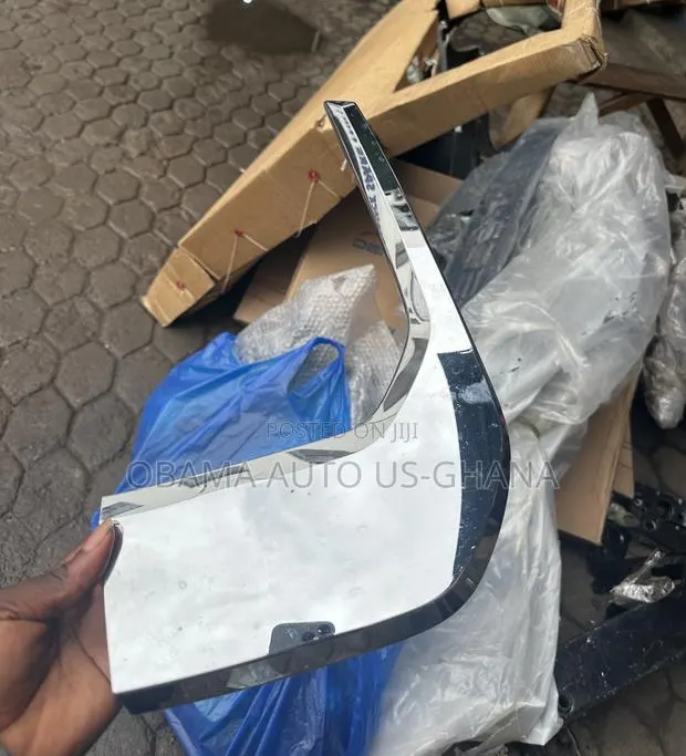 Mitsubishi Outlander ASX 2020 2021 2022 2023 2024 Front Bumper Chrome · Photo 1