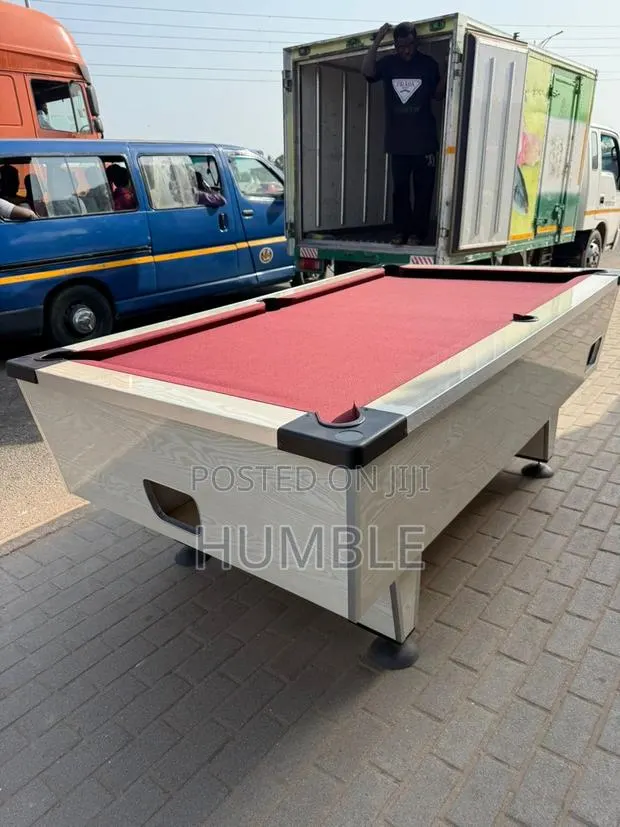 Free Pool Table · Photo 1