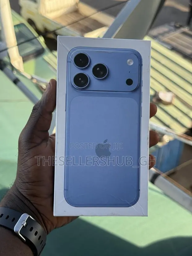 New Apple iPhone 18 Pro 512 GB Blue · Photo 1