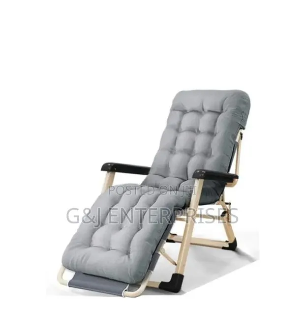 Adjustable Outdoor Relaxing Chair With Cushion · Photo 1