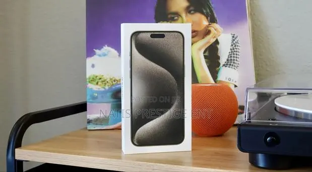 New Apple iPhone 15 Pro Max 256 GB White · Photo 1