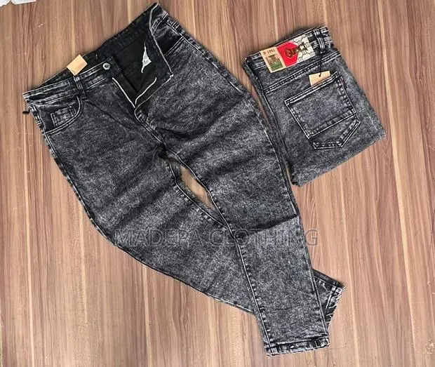 Official Faded Design Jeans · Photo 1
