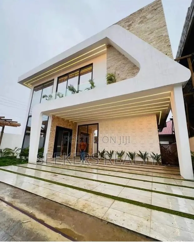 4bdrm House in Seekers Realty, Achimota for sale · Photo 1
