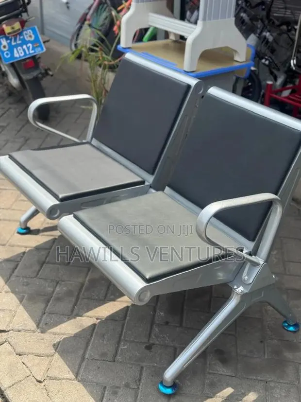 Two in One Waiting Chair · Photo 1