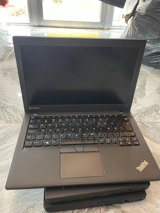 Laptop Lenovo ThinkPad X250 4GB Intel Core i5 SSD 128GB · Photo 1