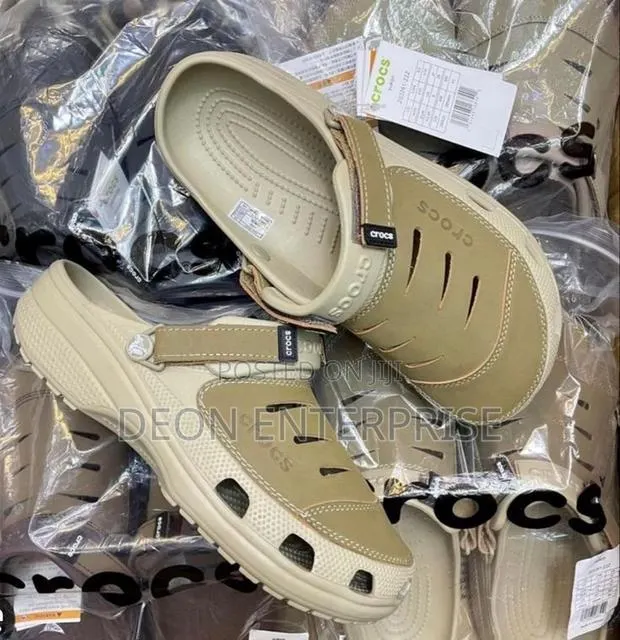 Premium Crocs · Photo 1