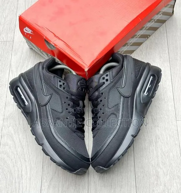 Nike Air Max Classic Bw Triple Black Available · Photo 1