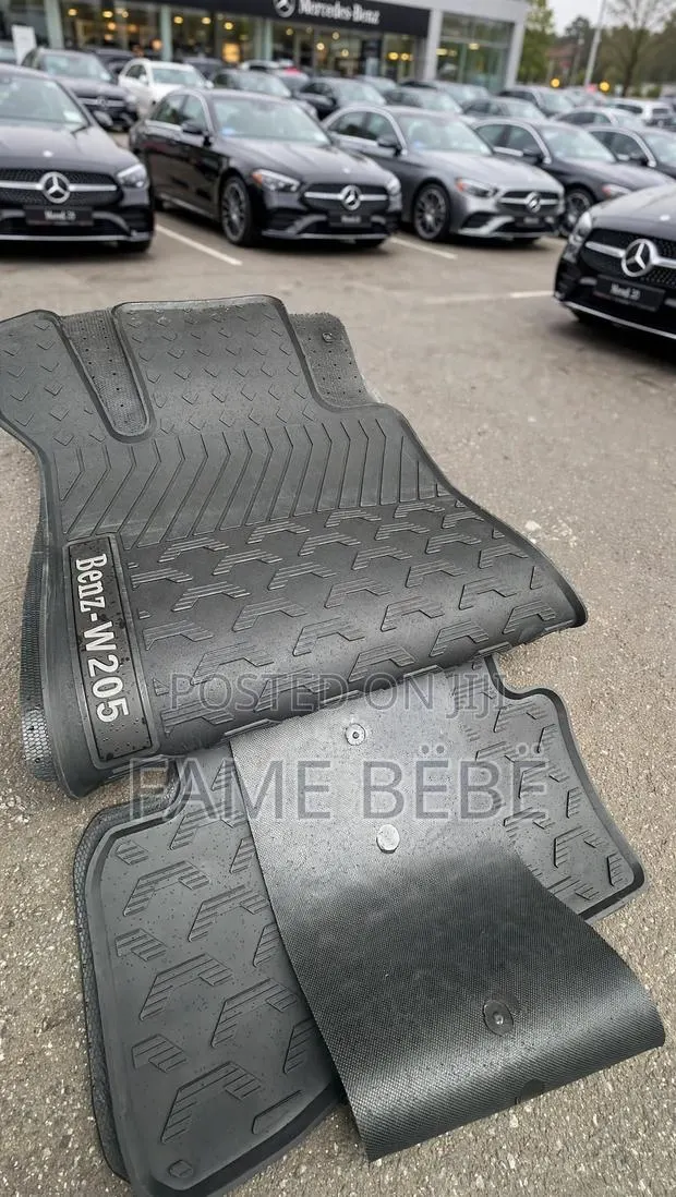 Original Benz Floor Mat · Photo 1
