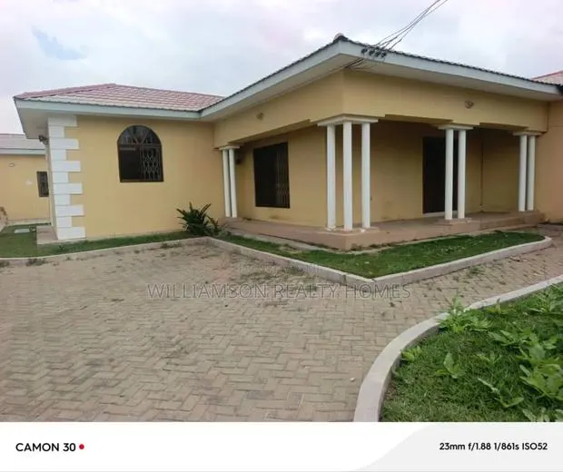 4bdrm House in Community 18 Area, Spintex for rent · Photo 1