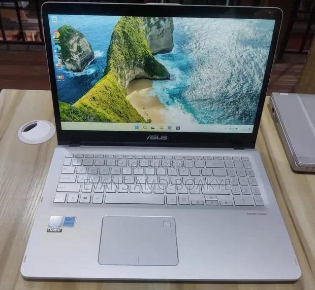 Laptop Asus Q505UA 16GB Intel Core i5 SSD 256GB