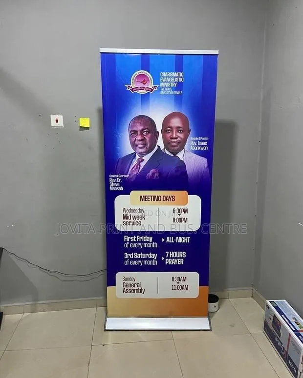 Electric Pull Up Banners · Photo 1