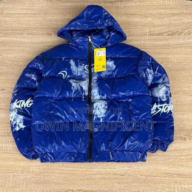Unisex Puffer Jacket · Photo 1