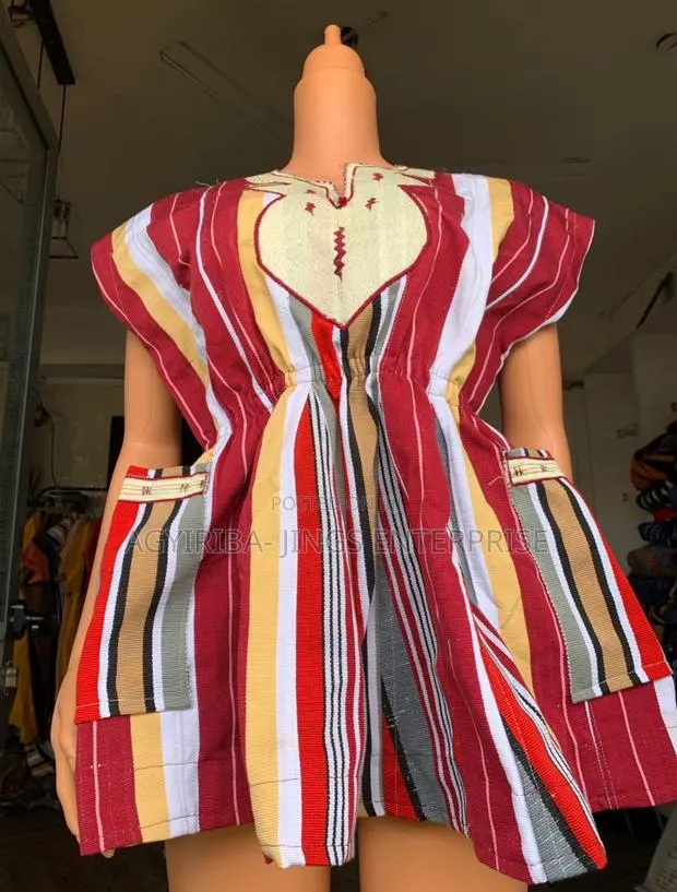 Red and Cream Ladies Smock Top · Photo 1