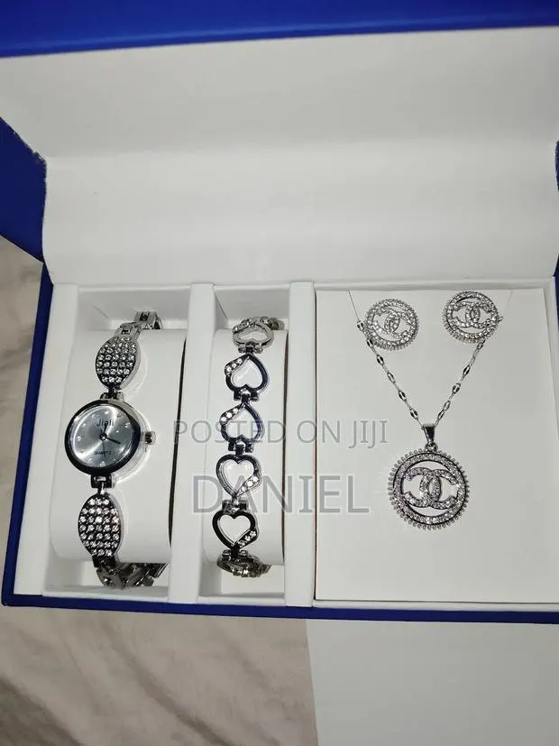 Women's Gift Set Jewelries · Photo 1