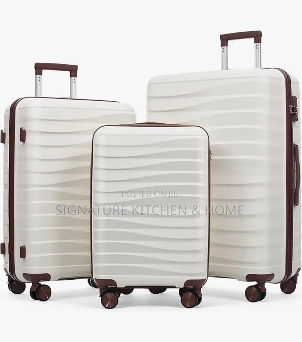 3 Piece Luggage Set · Photo 1