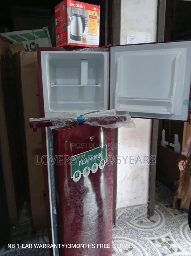 Refrigerator With Handle 165L Fridge Plus Free Kettel · Photo 1