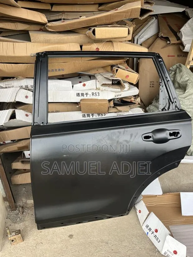 Honda CRV 2023 to 2025 Front Door · Photo 1