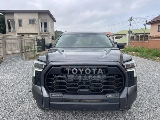 Toyota Tundra SR Double Cab 8.1' Bed 2024 Black · Photo 1