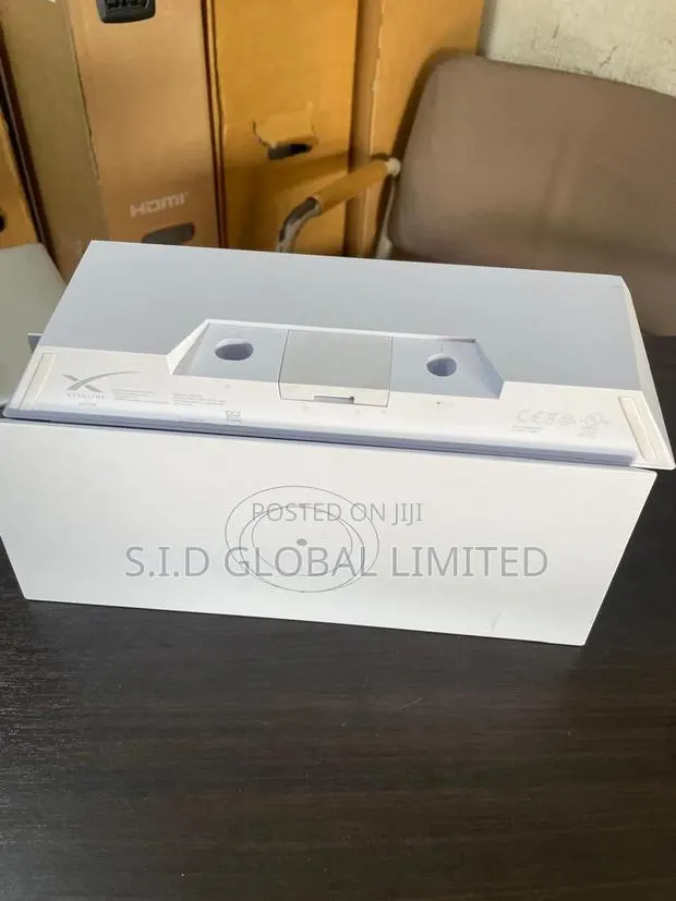Starlink Modern Mesh Replacement Router · Photo 1