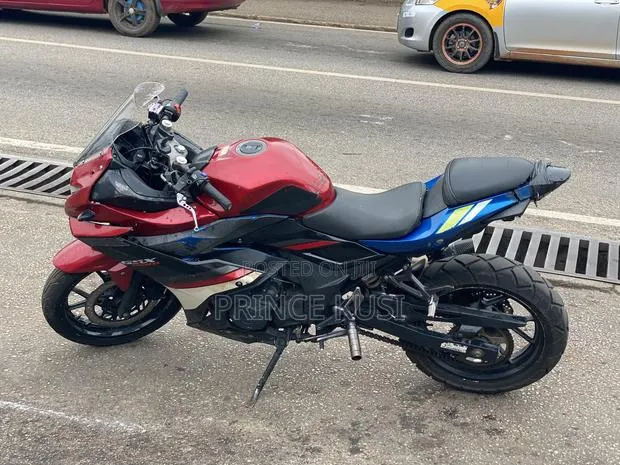 Suzuki Gixxer 250 2018 Black · Photo 1