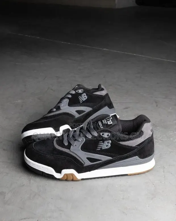 New Balance Black 770 · Photo 1